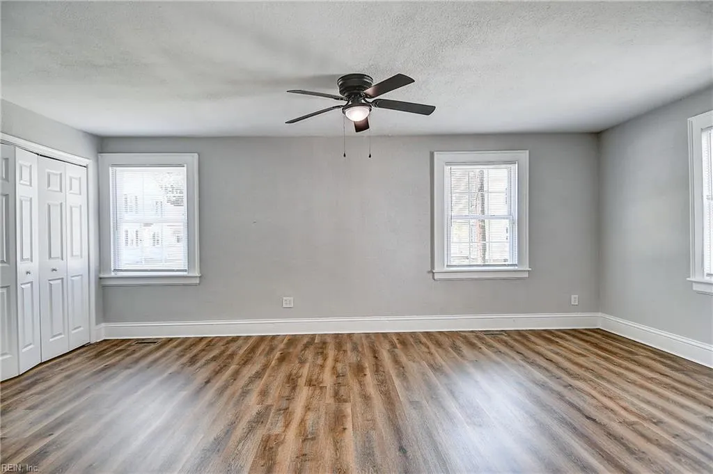 Portsmouth, Virginia 23702, United States, 4 Bedrooms Bedrooms, ,3 BathroomsBathrooms,Residential,Active,192651