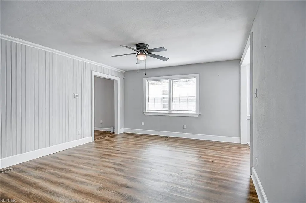 Portsmouth, Virginia 23702, United States, 4 Bedrooms Bedrooms, ,3 BathroomsBathrooms,Residential,Active,192651