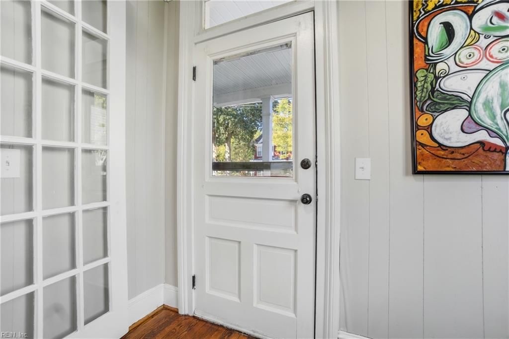 Photo of 221 Mt Vernon Avenue, Portsmouth, VA 23707 (MLS # 10613254)