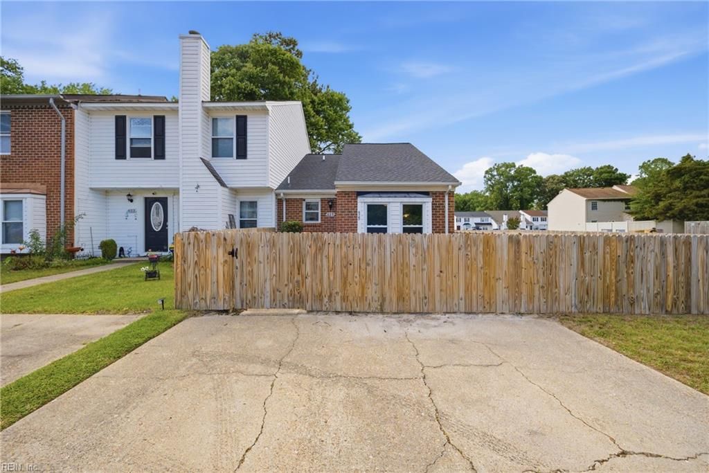 Photo of 625 Cedar Springs Ct CT, Virginia Beach, VA 23462 (MLS # 10634954)