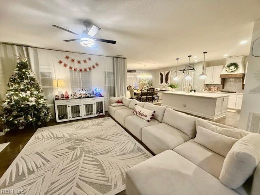 Photo of 1836 Carrera Ridge, Chesapeake, VA 23320 (MLS # 10611748)