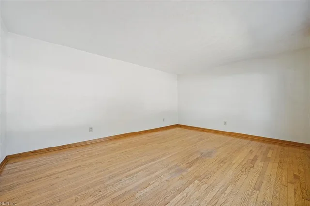 103 Garrett Drive, photo 5 of 25
