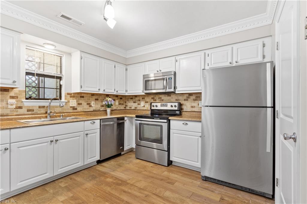 1048 Wilmington ST