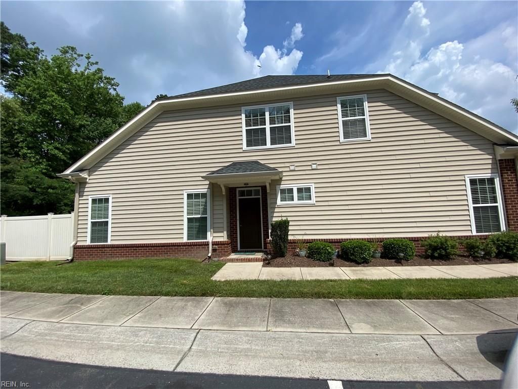 Photo of 829 Tiffany Green Court, Chesapeake, VA 23320 (MLS # 10622814)