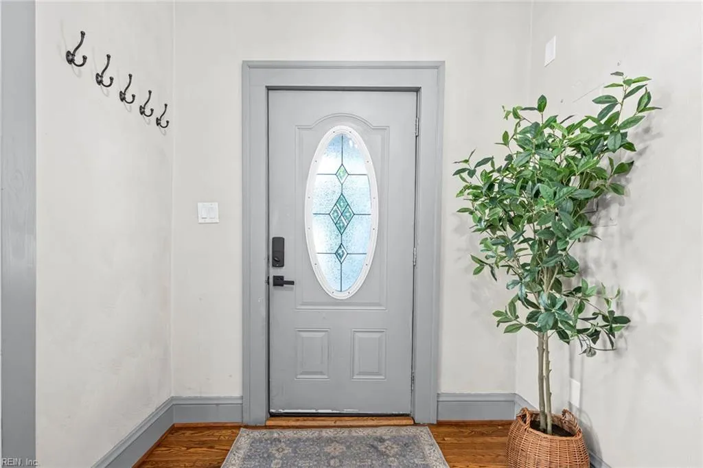 Norfolk, Virginia 23504, United States, 3 Bedrooms Bedrooms, ,2 BathroomsBathrooms,Residential,Active,160511