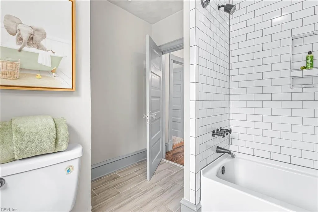 Norfolk, Virginia 23504, United States, 3 Bedrooms Bedrooms, ,2 BathroomsBathrooms,Residential,Active,160511