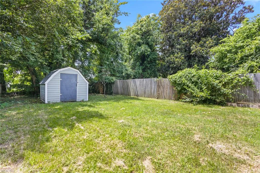 Norfolk, Virginia 23504, United States, 3 Bedrooms Bedrooms, ,2 BathroomsBathrooms,Residential,Active,160511