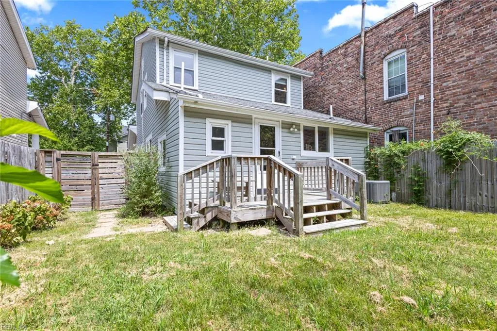 Norfolk, Virginia 23504, United States, 3 Bedrooms Bedrooms, ,2 BathroomsBathrooms,Residential,Active,160511