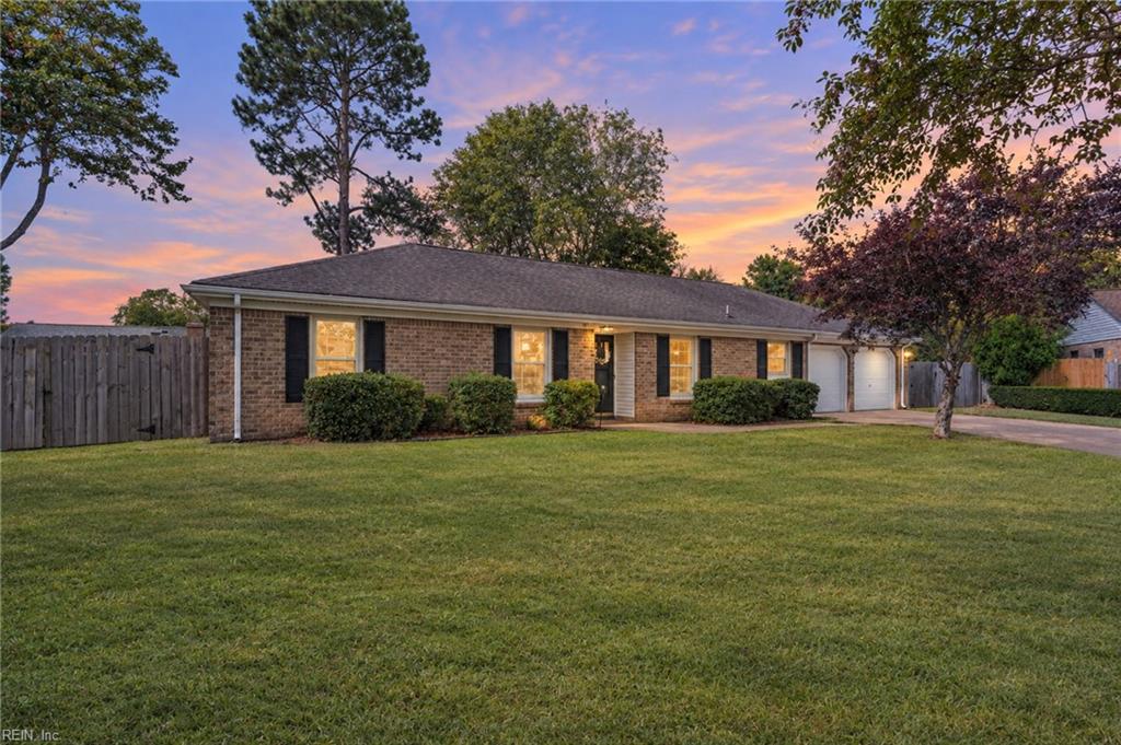 Photo of 1104 Bellview Court, Virginia Beach, VA 23454 (MLS # 10653784)