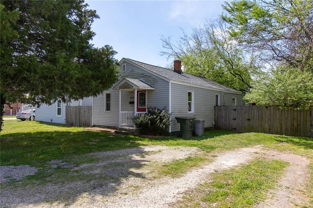 Photo of 609 Allen Street, Hampton, VA 23669 (MLS # 10628901)