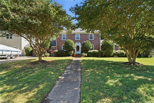3905 COLONY RD, PORTSMOUTH, VA 23703 - Image 98144e44e6dc07b5d4b8f05e90d0be5d/215384541