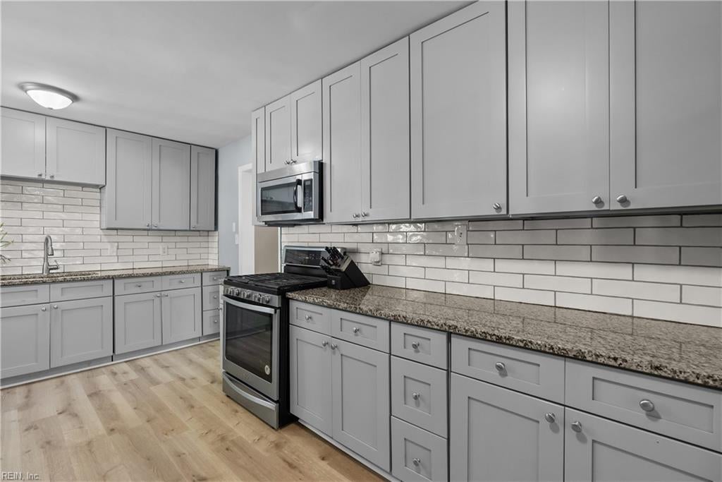 Photo of 48 Cornwall Terrace, Hampton, VA 23666 (MLS # 10645090)