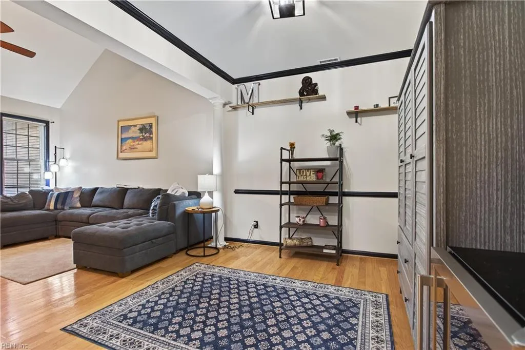 Williamsburg, Virginia 23188, United States, 3 Bedrooms Bedrooms, ,3 BathroomsBathrooms,Residential,Active,248044