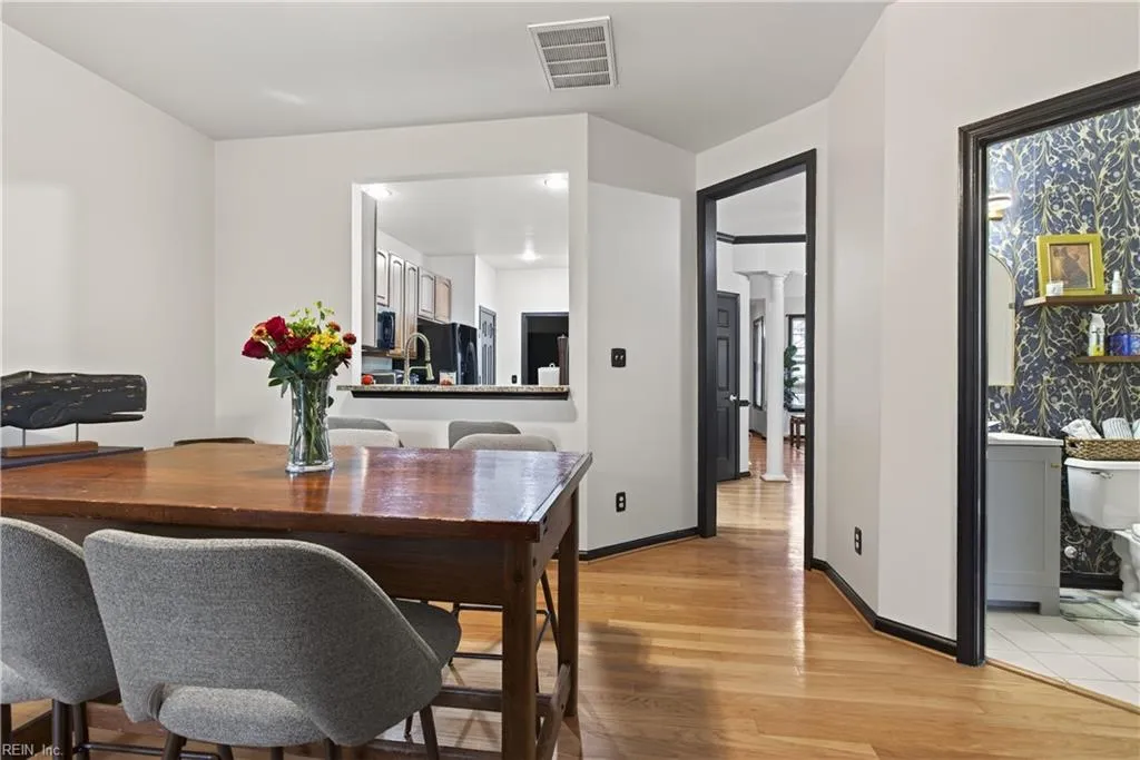 Williamsburg, Virginia 23188, United States, 3 Bedrooms Bedrooms, ,3 BathroomsBathrooms,Residential,Active,248044