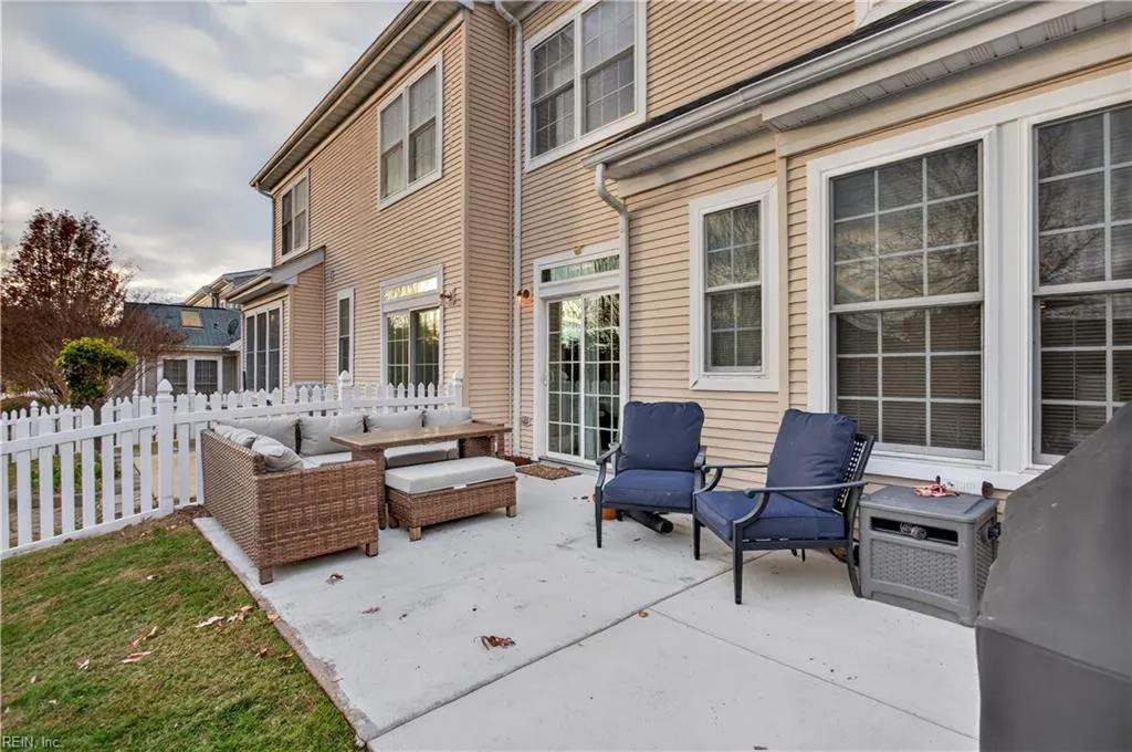 Williamsburg, Virginia 23188, United States, 3 Bedrooms Bedrooms, ,3 BathroomsBathrooms,Residential,Active,248044