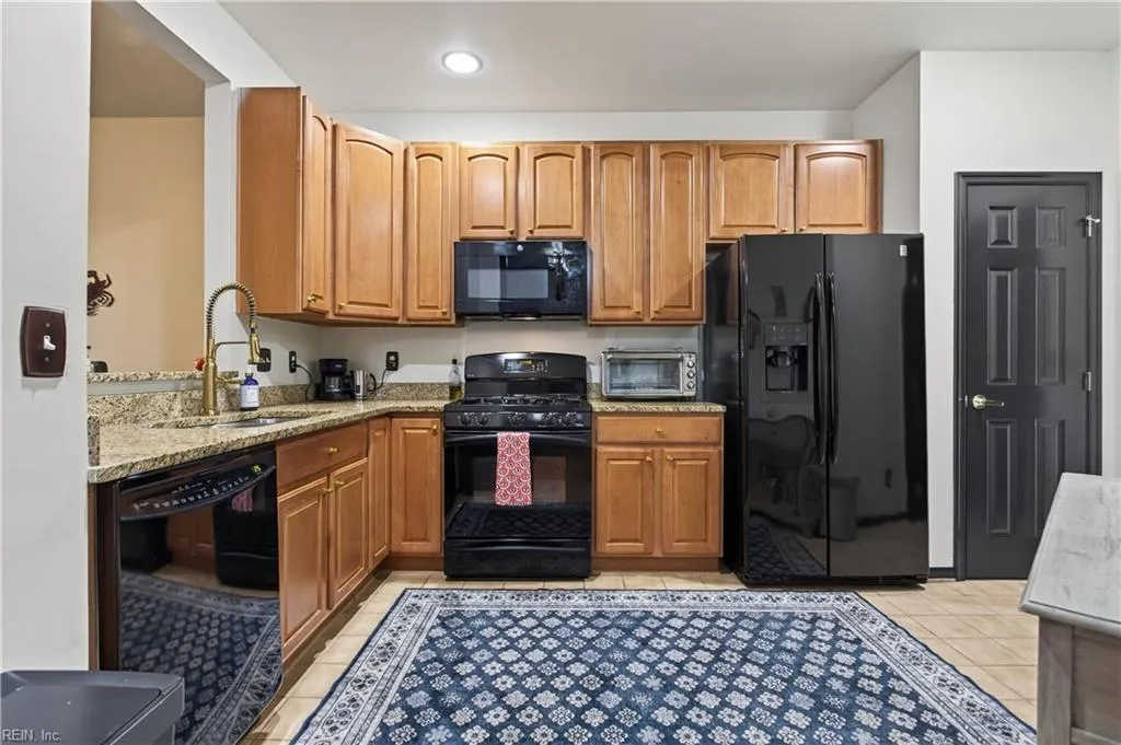 Williamsburg, Virginia 23188, United States, 3 Bedrooms Bedrooms, ,3 BathroomsBathrooms,Residential,Active,248044