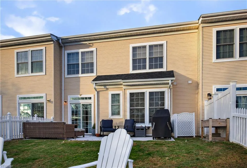 Williamsburg, Virginia 23188, United States, 3 Bedrooms Bedrooms, ,3 BathroomsBathrooms,Residential,Active,248044