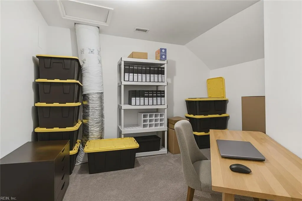 Williamsburg, Virginia 23188, United States, 3 Bedrooms Bedrooms, ,3 BathroomsBathrooms,Residential,Active,248044