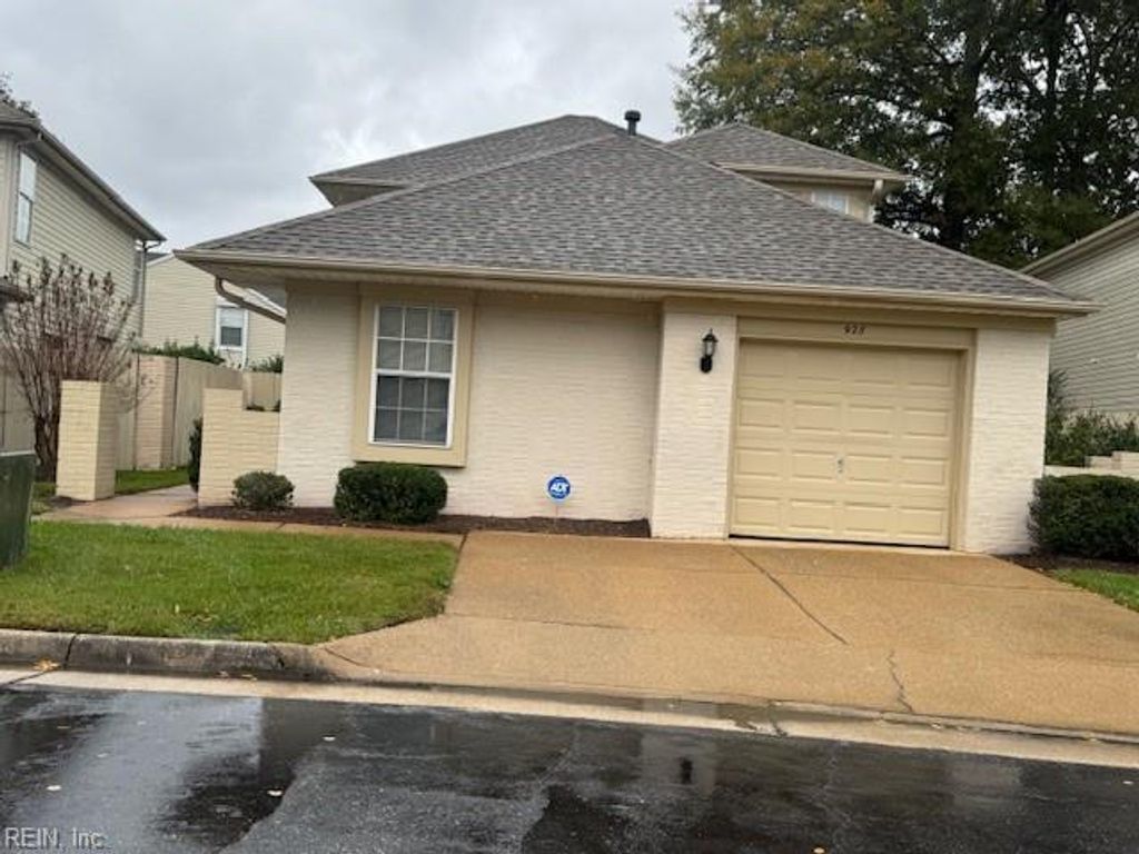 Photo of 928 Nicklaus Drive, Newport News, VA 23602 (MLS # 10608239)