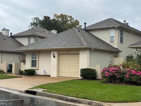 Photo of 928 Nicklaus Drive, Newport News, VA 23602 (MLS # 10608239)