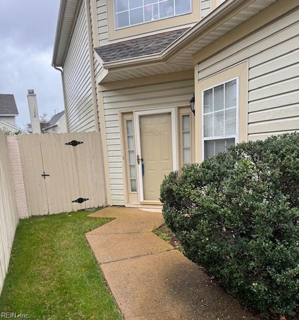 Photo of 928 Nicklaus Drive, Newport News, VA 23602 (MLS # 10608239)