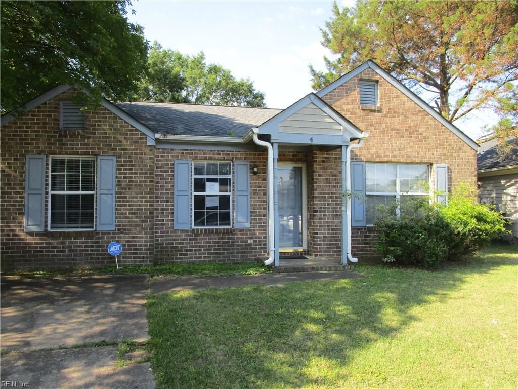 Photo of 4 Roy Court, Hampton, VA 23666 (MLS # 10637334)