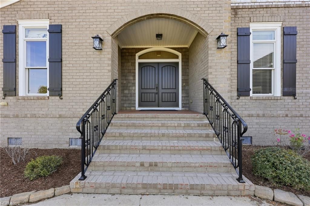 Photo of 503 Pointe Vista Drive, Elizabeth City, NC 27909 (MLS # 10630392)