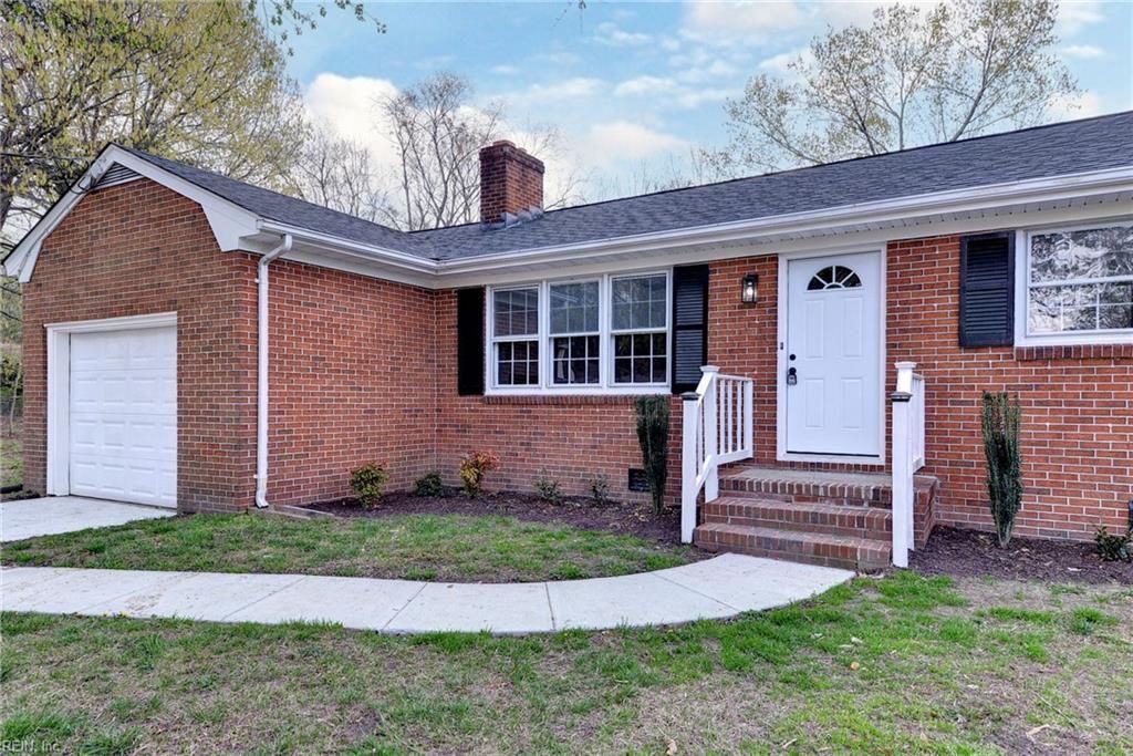 Photo of 220 Stag Terrace, Newport News, VA 23602 (MLS # 10626425)