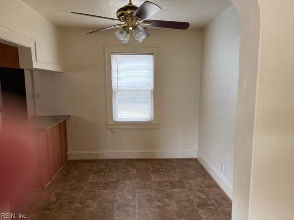 Photo of 156 Leicester Avenue, Norfolk, VA 23503 (MLS # 10615158)