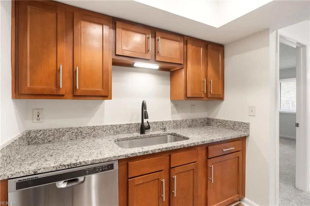 Virginia Beach, Virginia 23452, United States, 2 Bedrooms Bedrooms, ,2 BathroomsBathrooms,Residential,Pending,14225