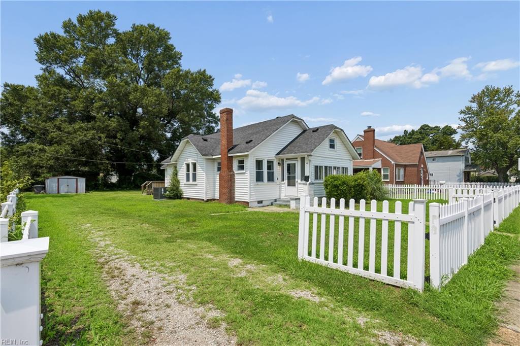 Photo of 515 Powhatan Parkway, Hampton, VA 23661 (MLS # 10642461)