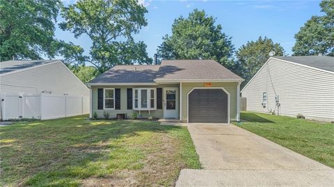 Single Family Residence in Virginia Beach VA 1118 Snowbird Lane.jpg