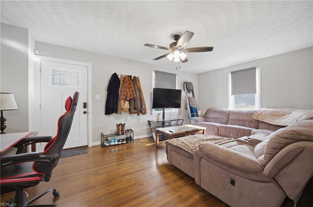 Photo of 115 Wyoming Avenue, Portsmouth, VA 23701 (MLS # 10624477)