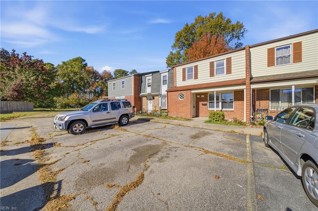 Photo of 3248 Yorkborough Way, Virginia Beach, VA 23453 (MLS # 10610326)