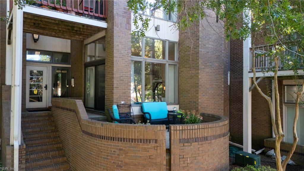 Photo of 696 Mowbray Arch #420, Norfolk, VA 23507 (MLS # 10614237)