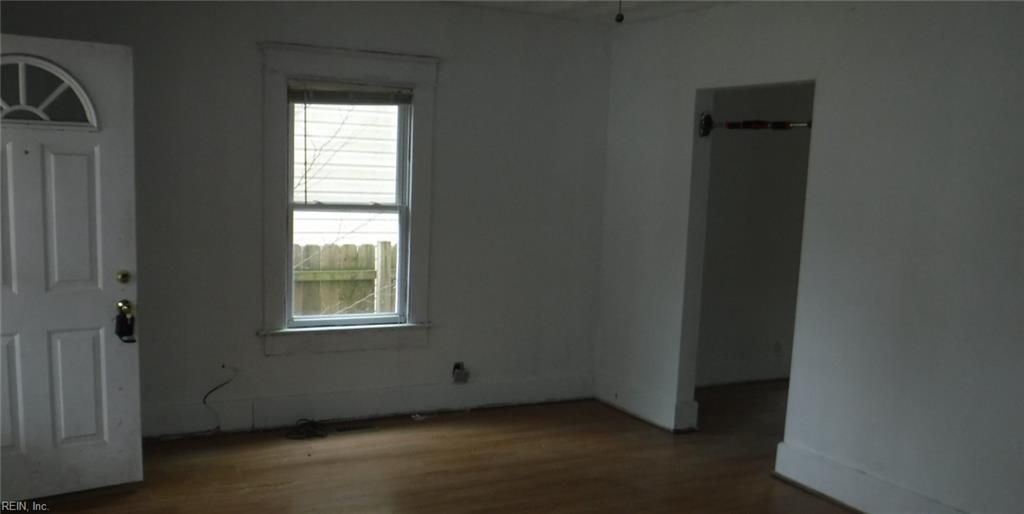 Photo of 2013 Saint Denis Avenue, Norfolk, VA 23509 (MLS # 10623369)