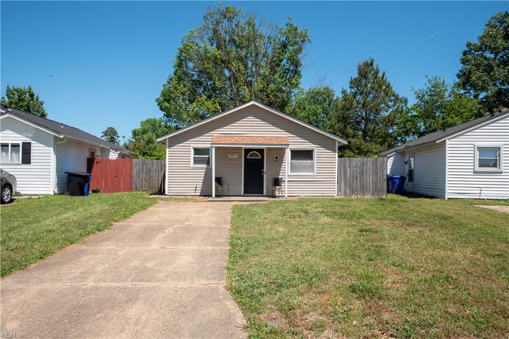 Photo of 3851 Sugar Creek Lane, Portsmouth, VA 23703 (MLS # 10632287)