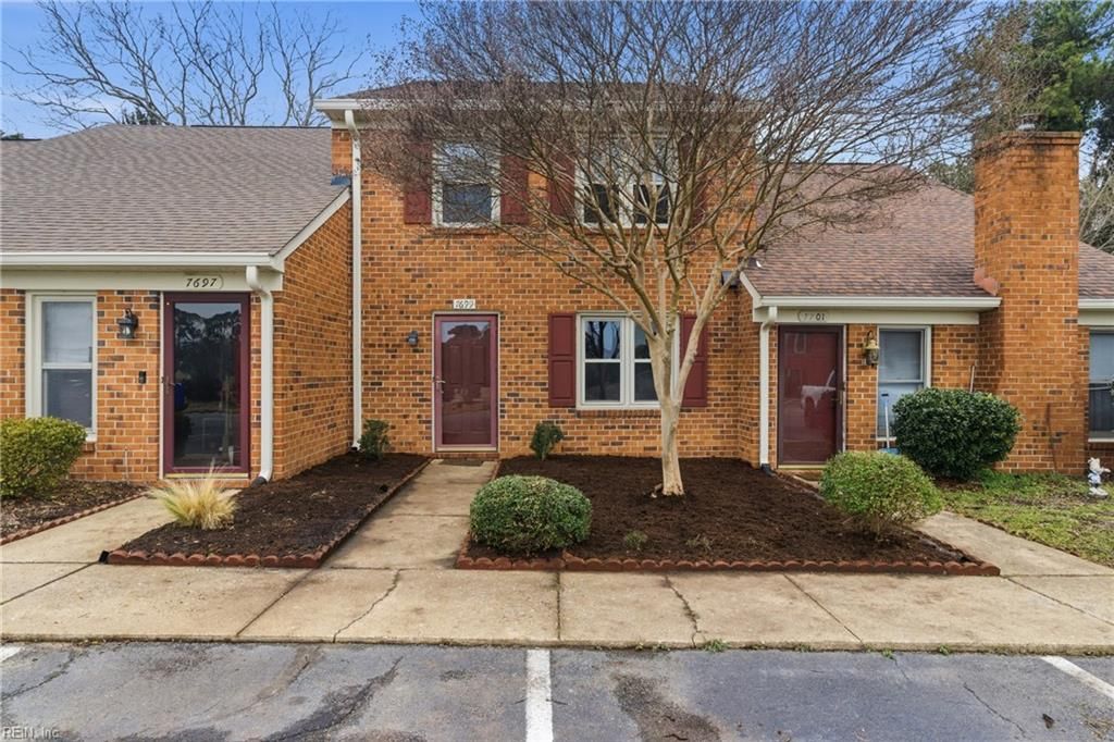 Photo of 7699 The Points Place #1002, Gloucester Point, VA 23062 (MLS # 10622756)