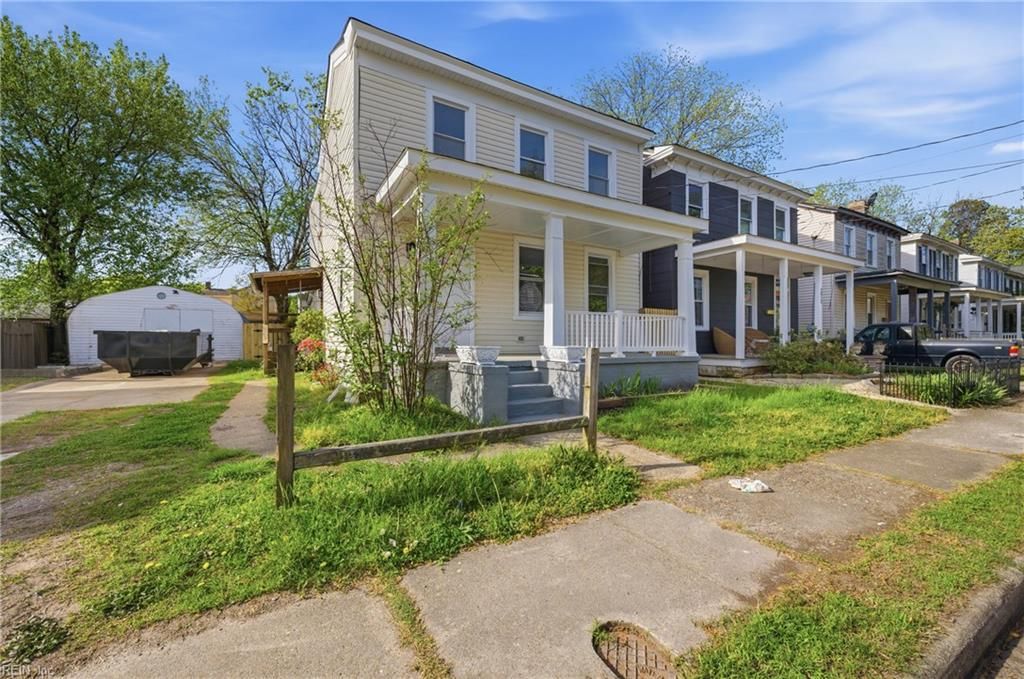 Photo of 2011 Holladay Street, Portsmouth, VA 23704 (MLS # 10629355)