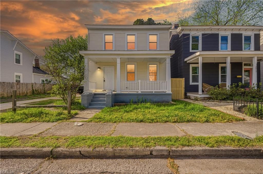 Photo of 2011 Holladay Street, Portsmouth, VA 23704 (MLS # 10629355)