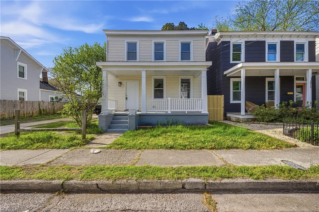 Photo of 2011 Holladay Street, Portsmouth, VA 23704 (MLS # 10629355)