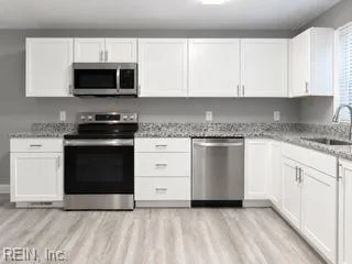 522 Lasalle Avenue, photo 2 of 16