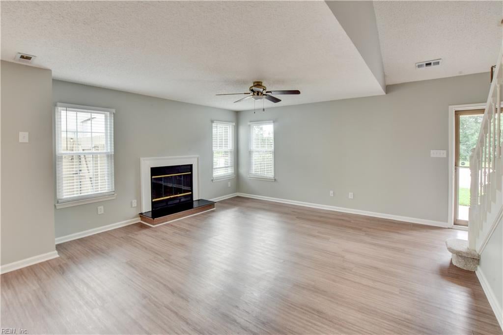 Photo of 5029 Heathglen Circle, Virginia Beach, VA 23456 (MLS # 10653680)