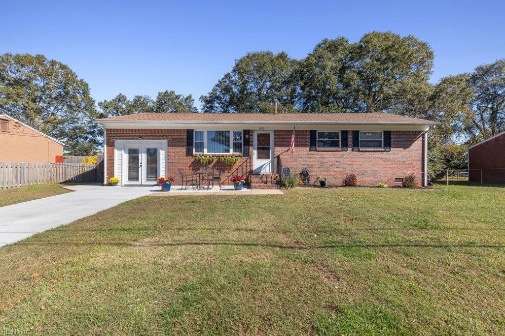 Photo of 3940 Starboard Road, Chesapeake, VA 23321 (MLS # 10607813)