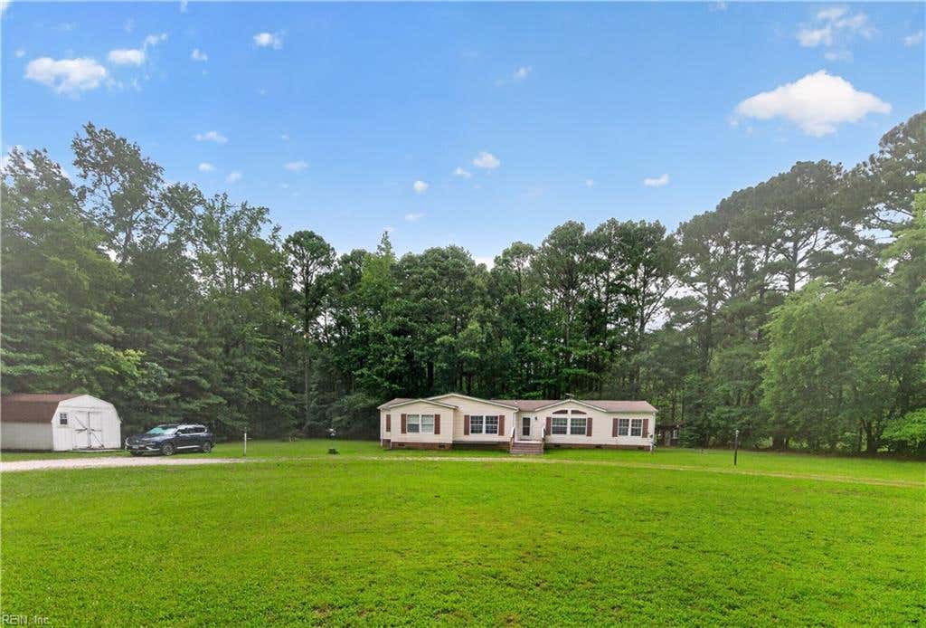 Photo of 6807 Short Lane, Gloucester, VA 23061 (MLS # 10647488)