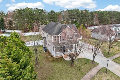 Photo of 6123 Roland Smith Drive, Gloucester, VA 23061 (MLS # 10624570)