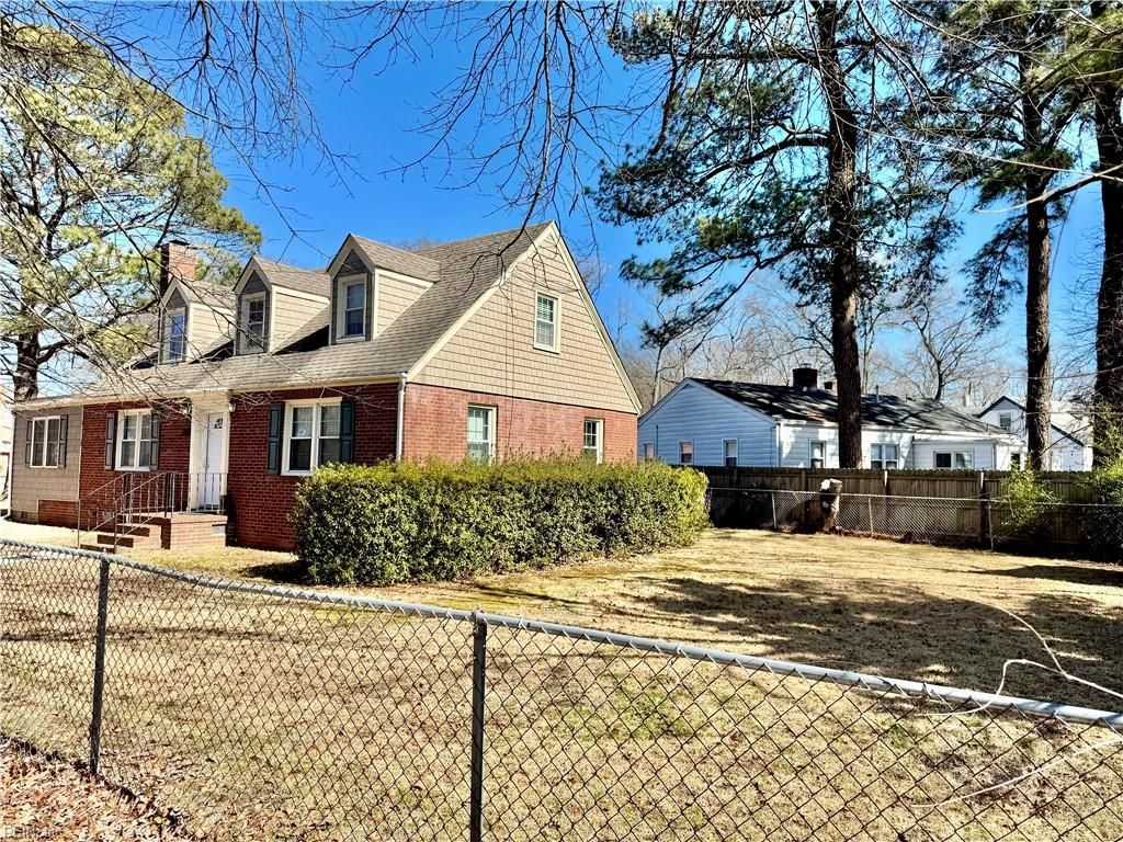 Photo of 114 HAVEN Drive, Norfolk, VA 23503 (MLS # 10623717)
