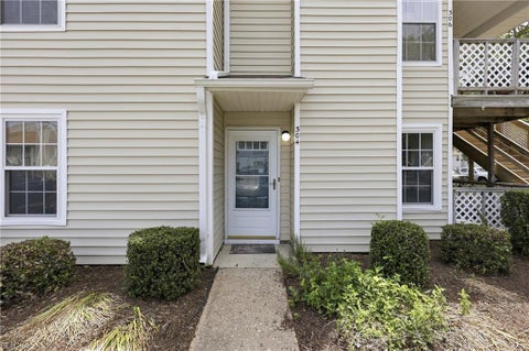 Photo of 304 Thalia Station Court, Virginia Beach, VA 23452 (MLS # 10638422)