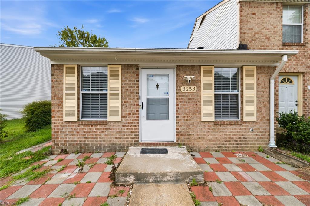 Photo of 3253 Scarborough Way, Virginia Beach, VA 23453 (MLS # 10651503)
