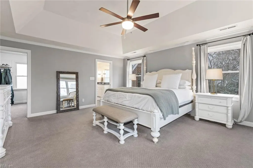 Virginia Beach, Virginia 23454, United States, 5 Bedrooms Bedrooms, ,4 BathroomsBathrooms,Residential,Pending,77899